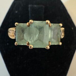 10K Gold Emerald Cut Green Amethyst Ring Size 9 – 2g